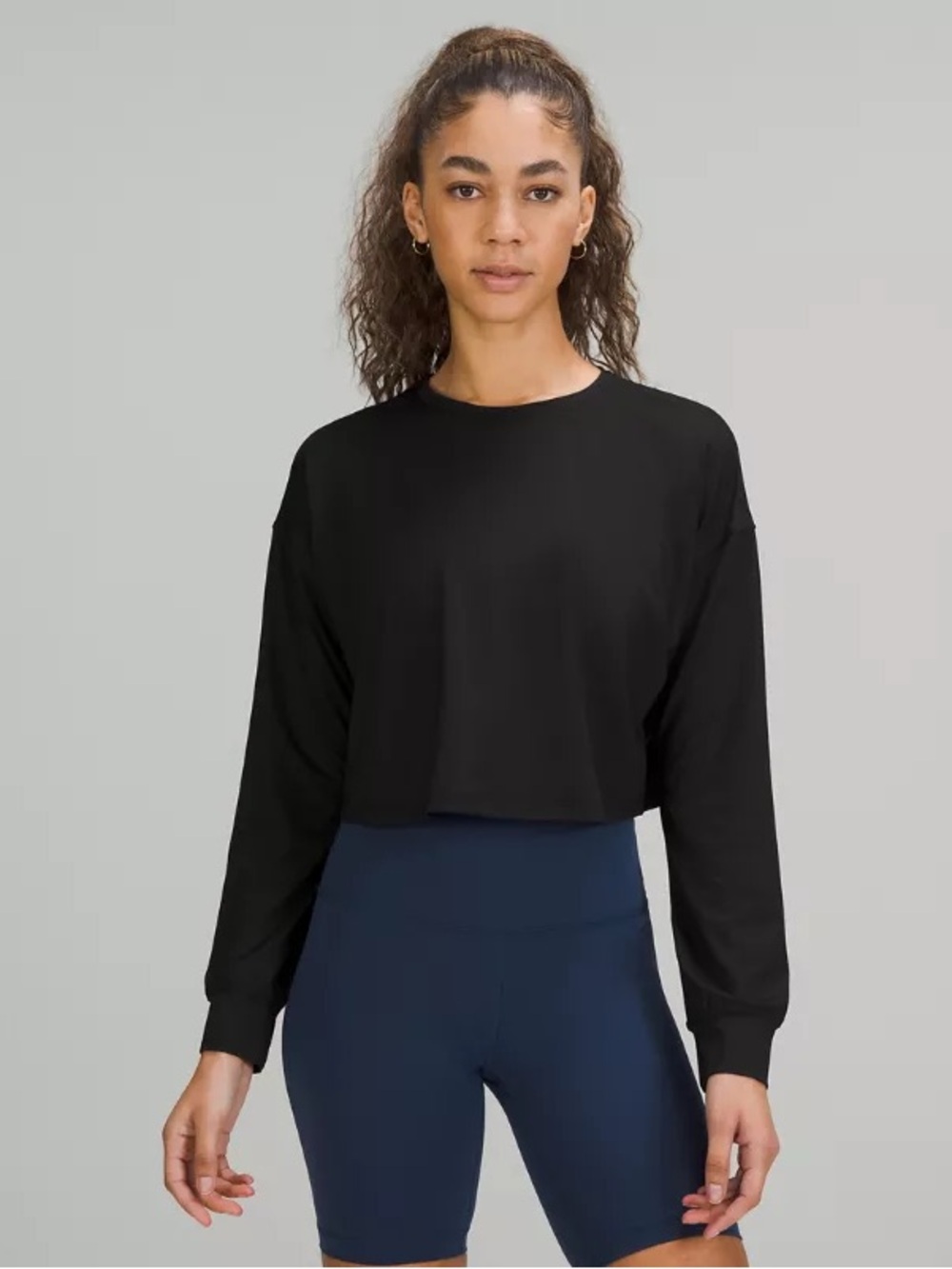Lululemon Muscle Love Cropped Long-Sleeve Crewneck Top in Black size 10